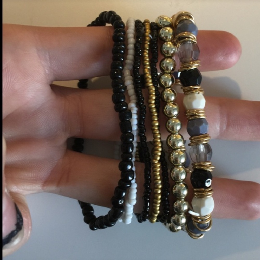 Boho Muti Layered Bead Bracelet (NEW) - Picture 2 of 4